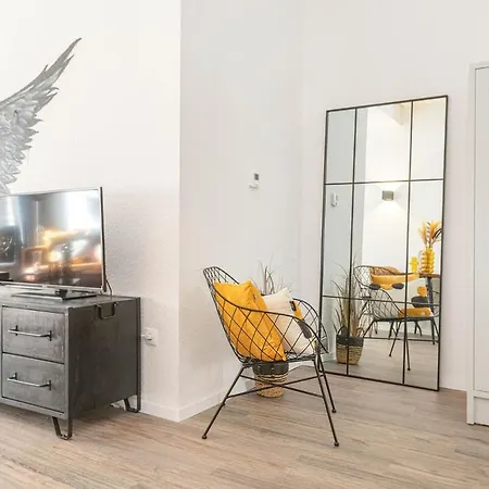 Stylische In In Naehe Von Messe Und Apartment Essen
