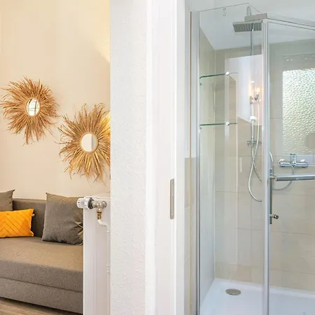 Stylische In In Naehe Von Messe Und *