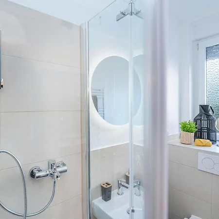 Appartamento Stylische In In Naehe Von Messe Und